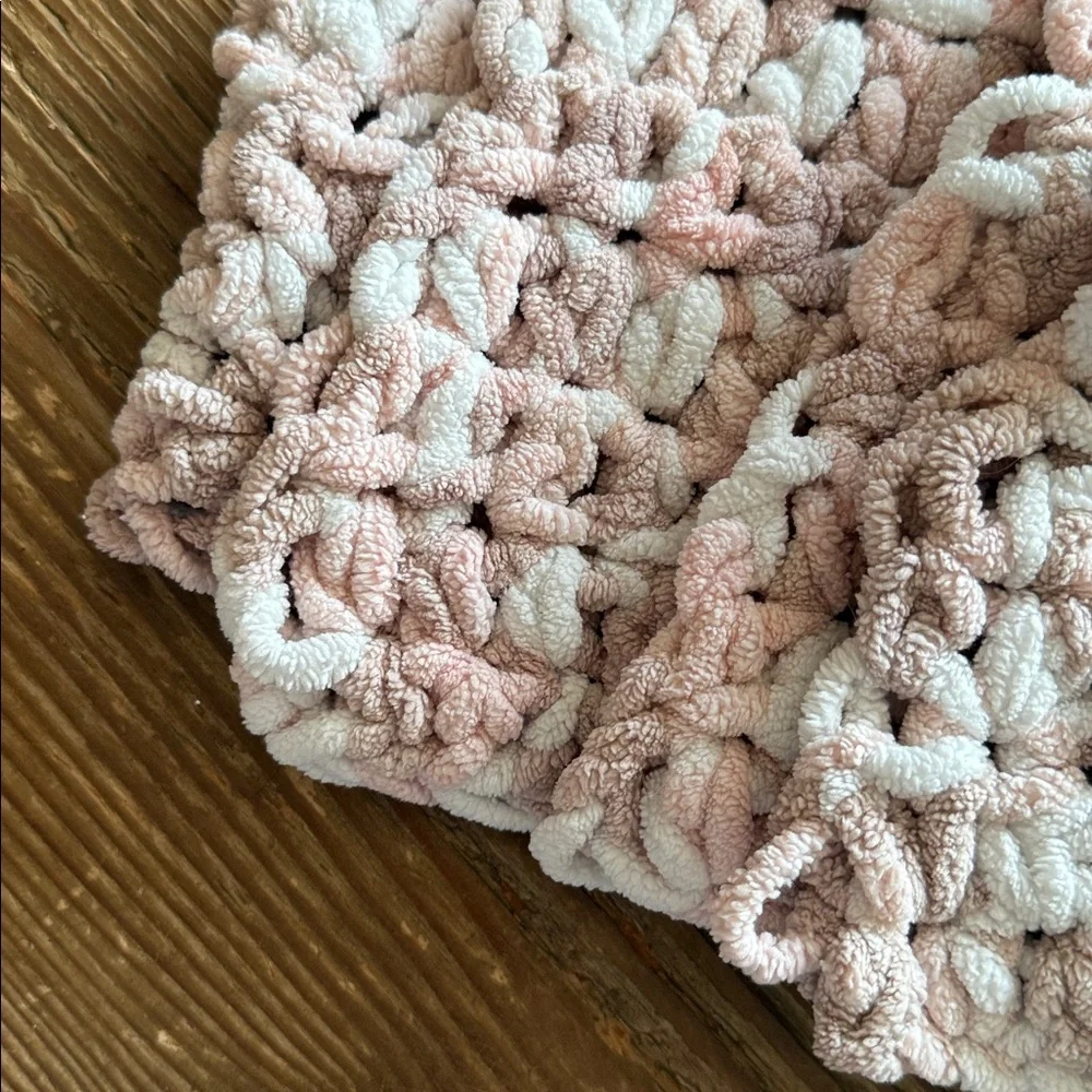hand knit chunky blanket - mauve/ creme/ pink